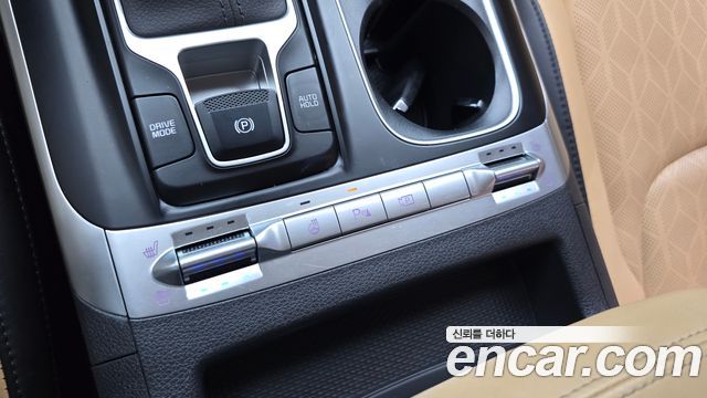 Kia Canival 2023 — photo 24