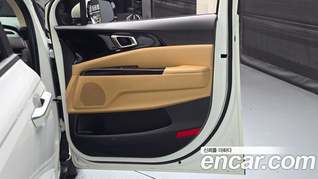 Kia Canival 2023 — photo 14