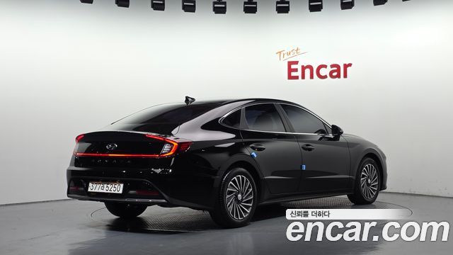 Hyundai Sonata 2023 — photo 2