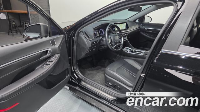 Hyundai Sonata 2023 — photo 13