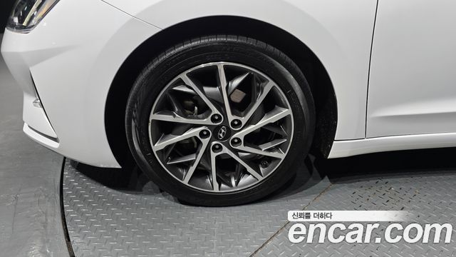 Hyundai AVANTE 2020 — photo 5