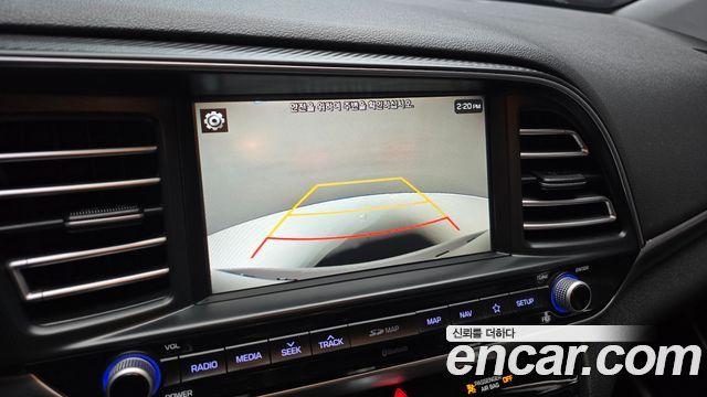 Hyundai AVANTE 2020 — photo 15