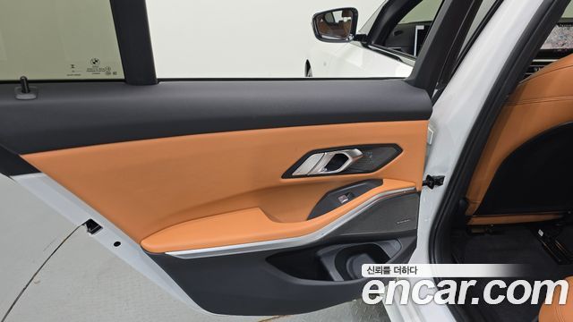 BMW 3-Series 2024 — photo 15