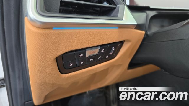 BMW 3-Series 2024 — photo 28