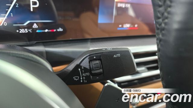 BMW 3-Series 2024 — photo 29