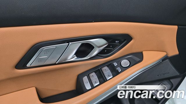 BMW 3-Series 2024 — photo 30