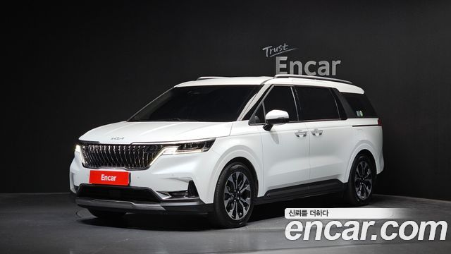 Kia Canival 2022 — photo 1