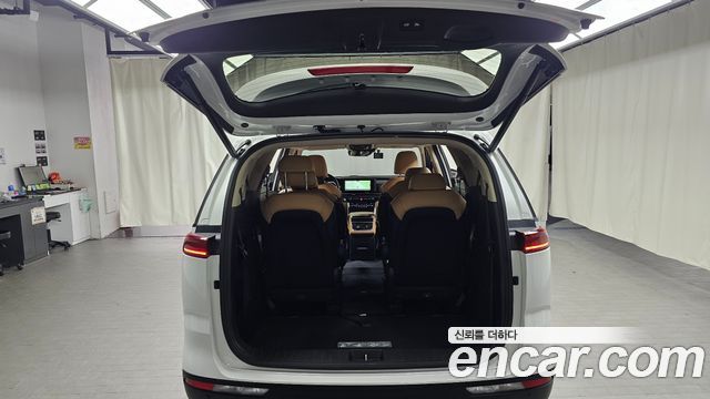 Kia Canival 2022 — photo 24