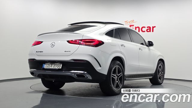 Mercedes-Benz GLE-Class 2021 — photo 2
