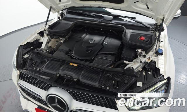 Mercedes-Benz GLE-Class 2021 — photo 6
