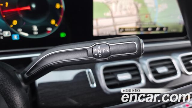Mercedes-Benz GLE-Class 2021 — photo 12