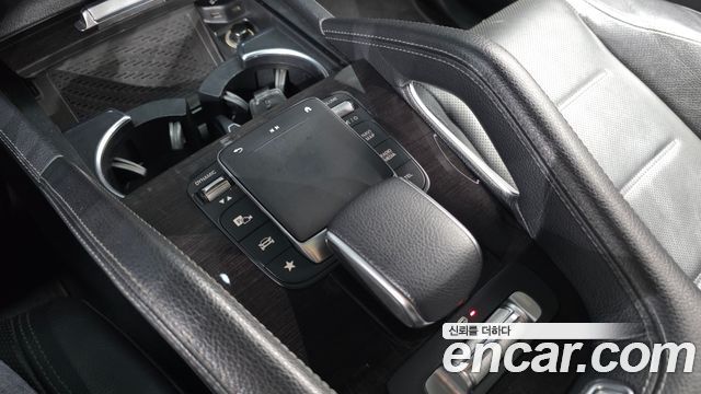 Mercedes-Benz GLE-Class 2021 — photo 25