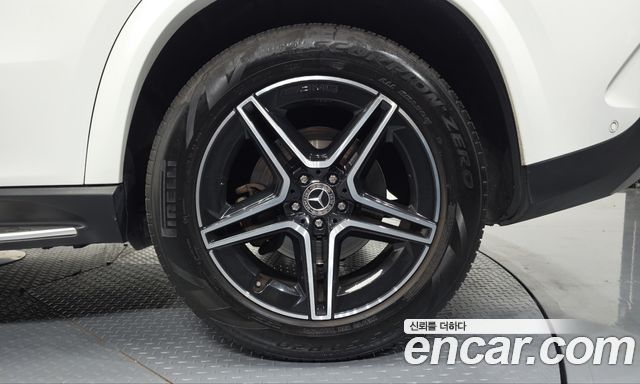 Mercedes-Benz GLE-Class 2021 — photo 7