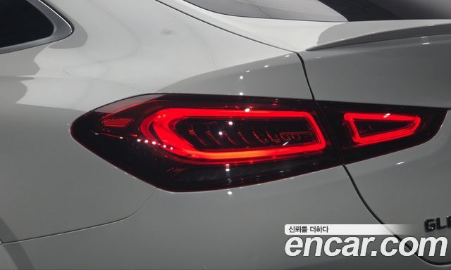 Mercedes-Benz GLE-Class 2021 — photo 9