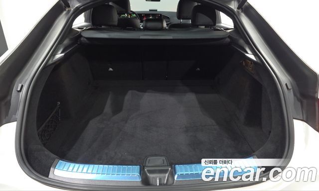 Mercedes-Benz GLE-Class 2021 — photo 27