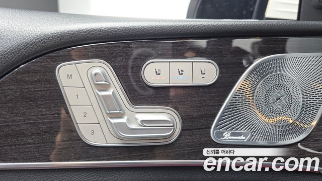 Mercedes-Benz GLE-Class 2021 — photo 31