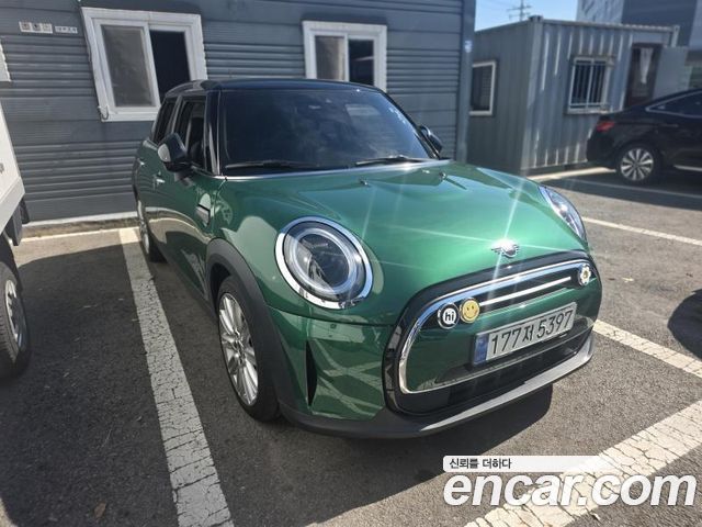 Mini Cooper 2022 — photo 2