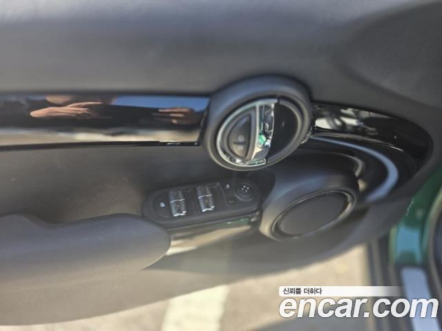 Mini Cooper 2022 — photo 8