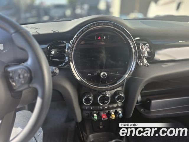 Mini Cooper 2022 — photo 11