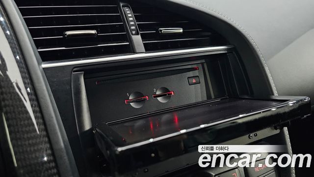 Audi R8 2015 — photo 21