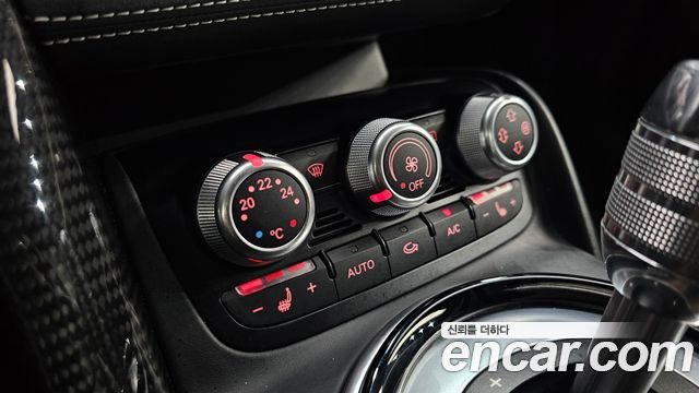 Audi R8 2015 — photo 24