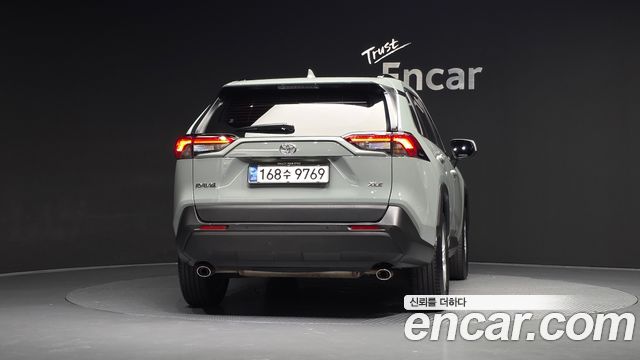 Toyota RAV4 2019 — photo 4