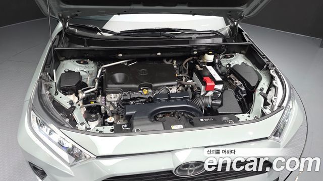 Toyota RAV4 2019 — photo 6