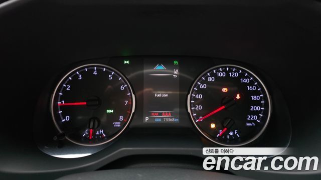 Toyota RAV4 2019 — photo 11