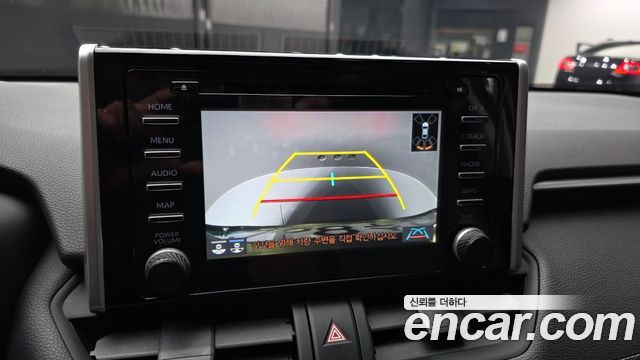 Toyota RAV4 2019 — photo 20