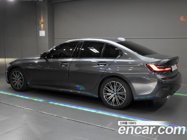 BMW 3-Series 2019 — photo 2