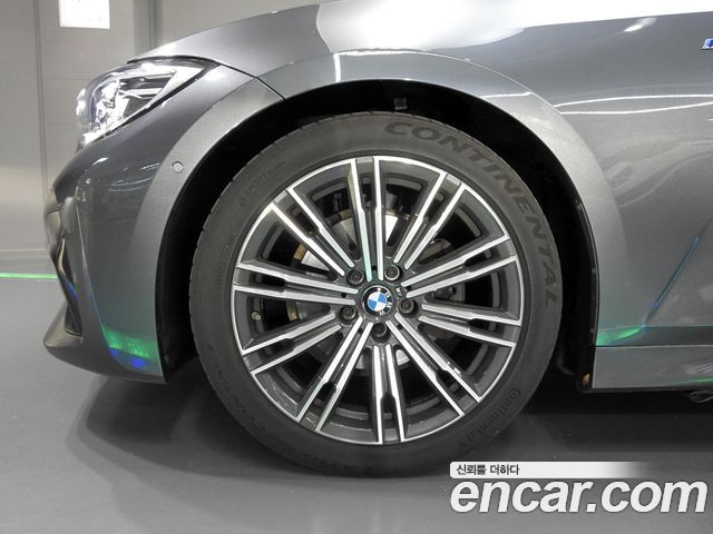 BMW 3-Series 2019 — photo 5