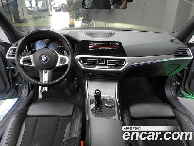 BMW 3-Series 2019 — photo 7