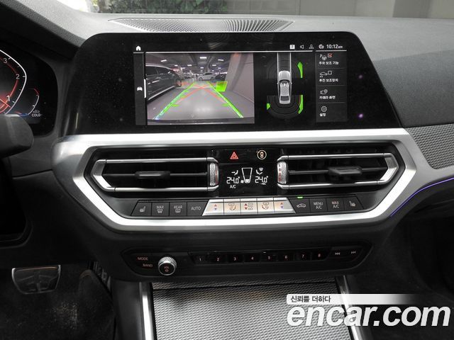 BMW 3-Series 2019 — photo 15