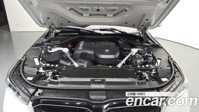 BMW 5-Series 2025 — photo 6