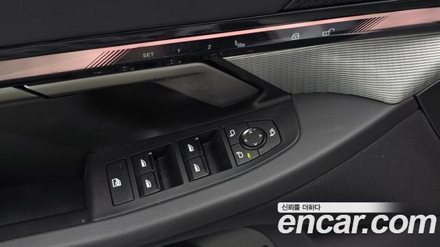 BMW 5-Series 2025 — photo 19