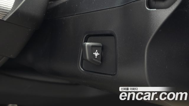 BMW 5-Series 2025 — photo 24