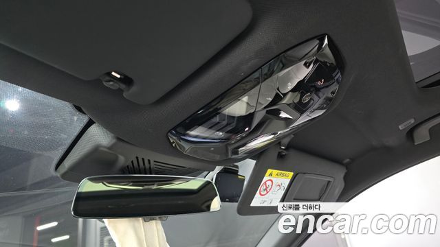 BMW 5-Series 2025 — photo 25