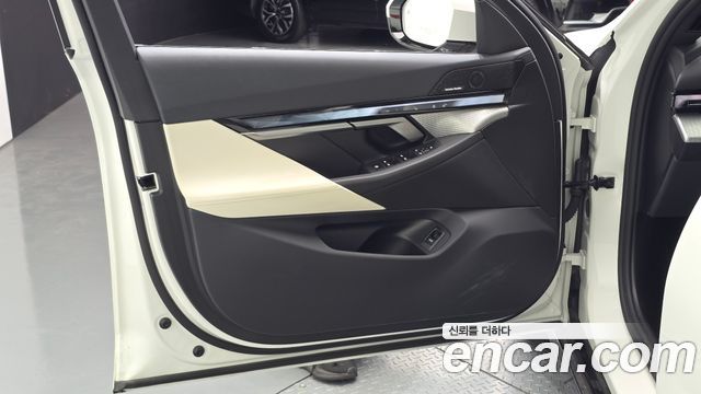 BMW 5-Series 2025 — photo 14