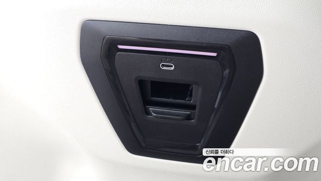 BMW 5-Series 2025 — photo 30