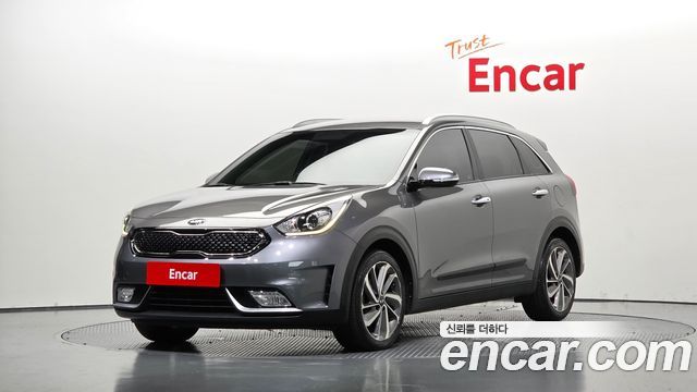 Kia Niro 2018 — photo 1