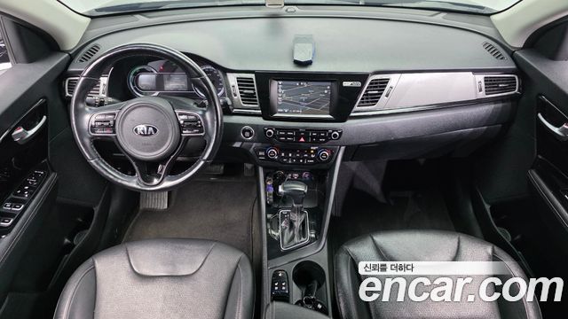 Kia Niro 2018 — photo 10