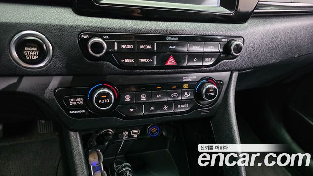 Kia Niro 2018 — photo 22