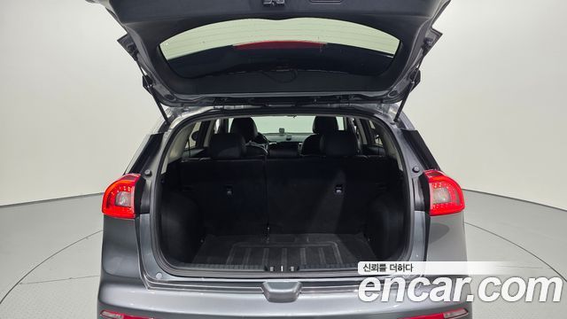 Kia Niro 2018 — photo 26