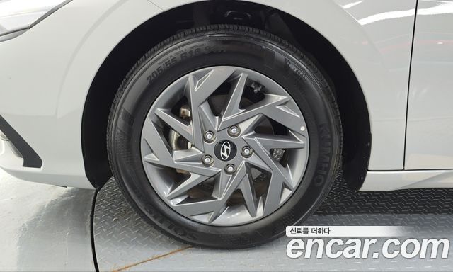 Hyundai AVANTE 2024 — photo 5
