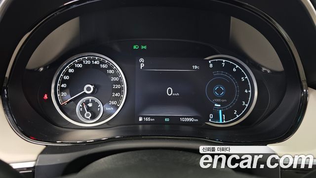 Genesis GV70 2022 — photo 8