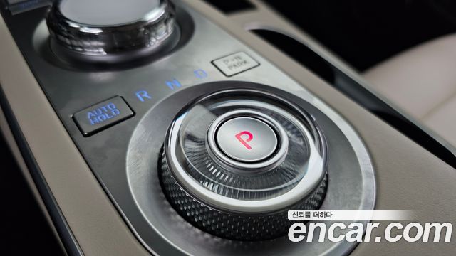 Genesis GV70 2022 — photo 9