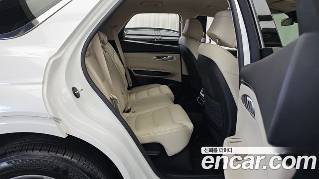 Genesis GV70 2022 — photo 12
