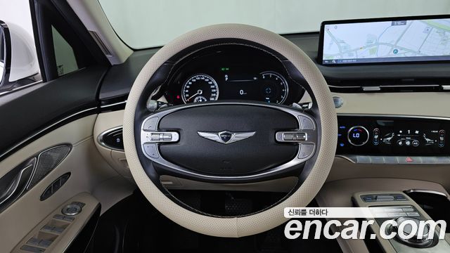 Genesis GV70 2022 — photo 14