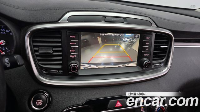 Kia Sorento 2018 — photo 21
