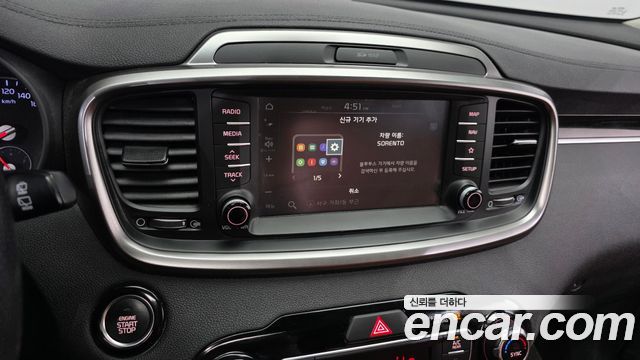 Kia Sorento 2018 — photo 27